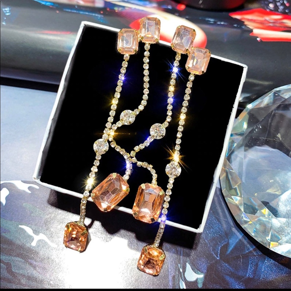 Woman fashion earrings
